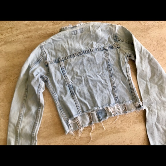 💙Maria Vazquez Jean Jacket💙 - Picture 3 of 7